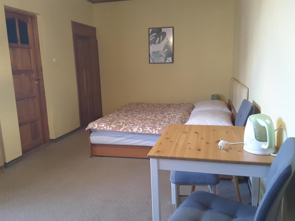 Pokoje Goscinne Kaja Kudowa-Zdrój Exterior foto